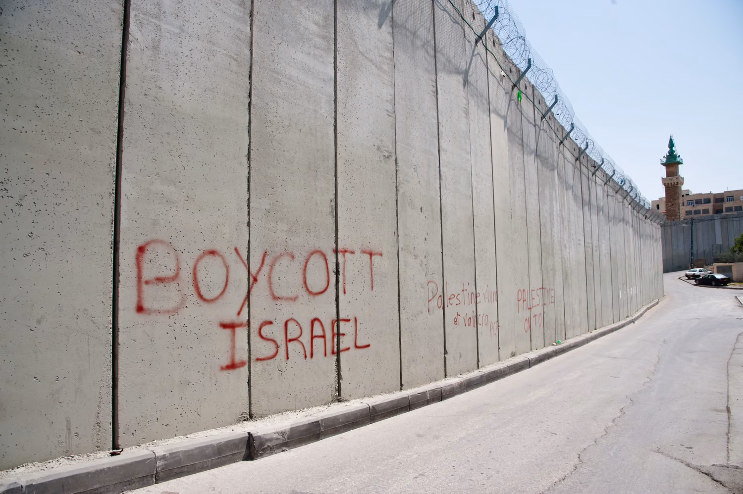"Boycott Israel" graffiti on partition wall