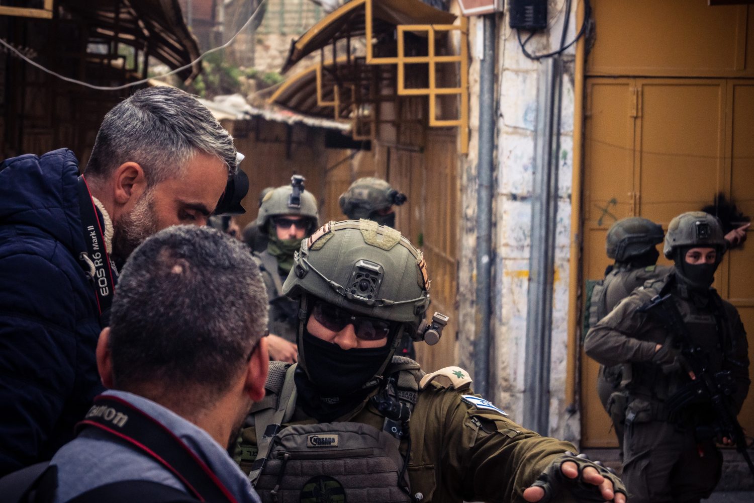 Hebron, West Bank, Palestine. February 14, 2026 Israeli soldiers (IDF) securing and protecting settlers in the old city of Hebron. Defense mission in a sensitive urban area. (Photo, Jose Hernandez, Camera 51, Shutterstock)